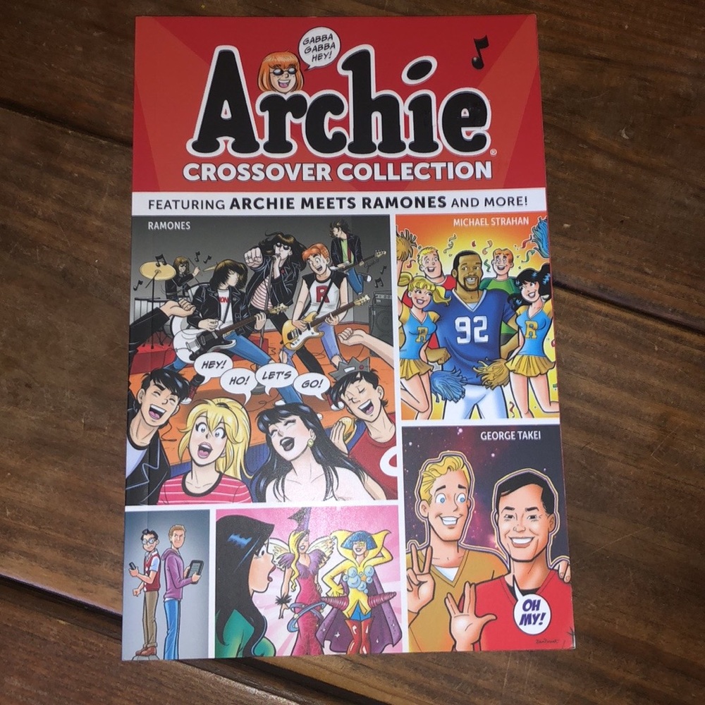 Archie Comics Book - Picture 14 of 14
